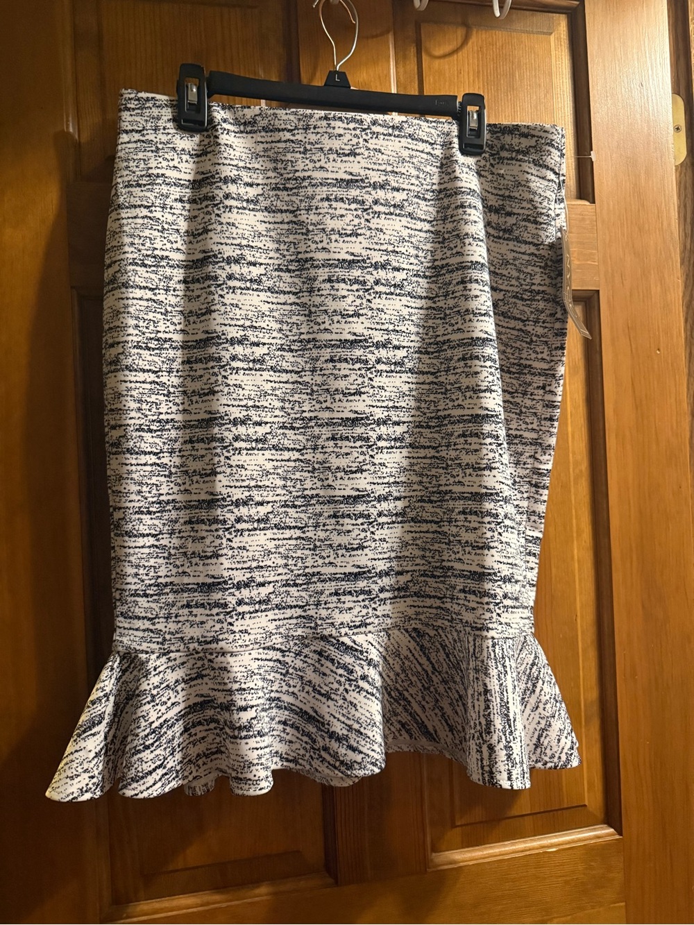 NYCC women’s large Pencil Skirt with Ruffle Hem